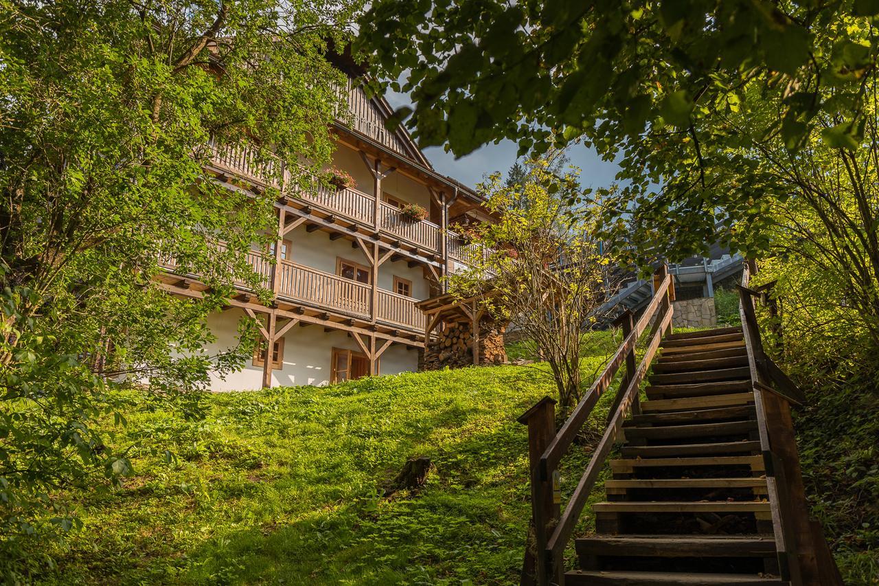 Valasske Chalupy Kycerka Velké Karlovice Exterior foto